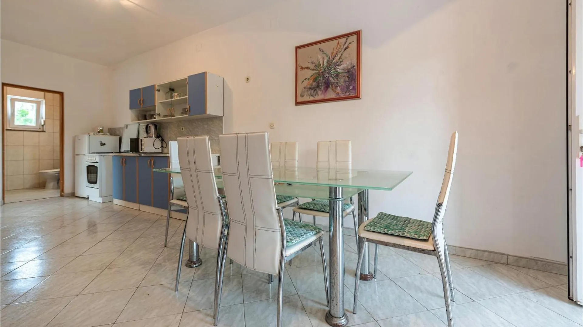 Lovely Apartment In Vir With Kitchen