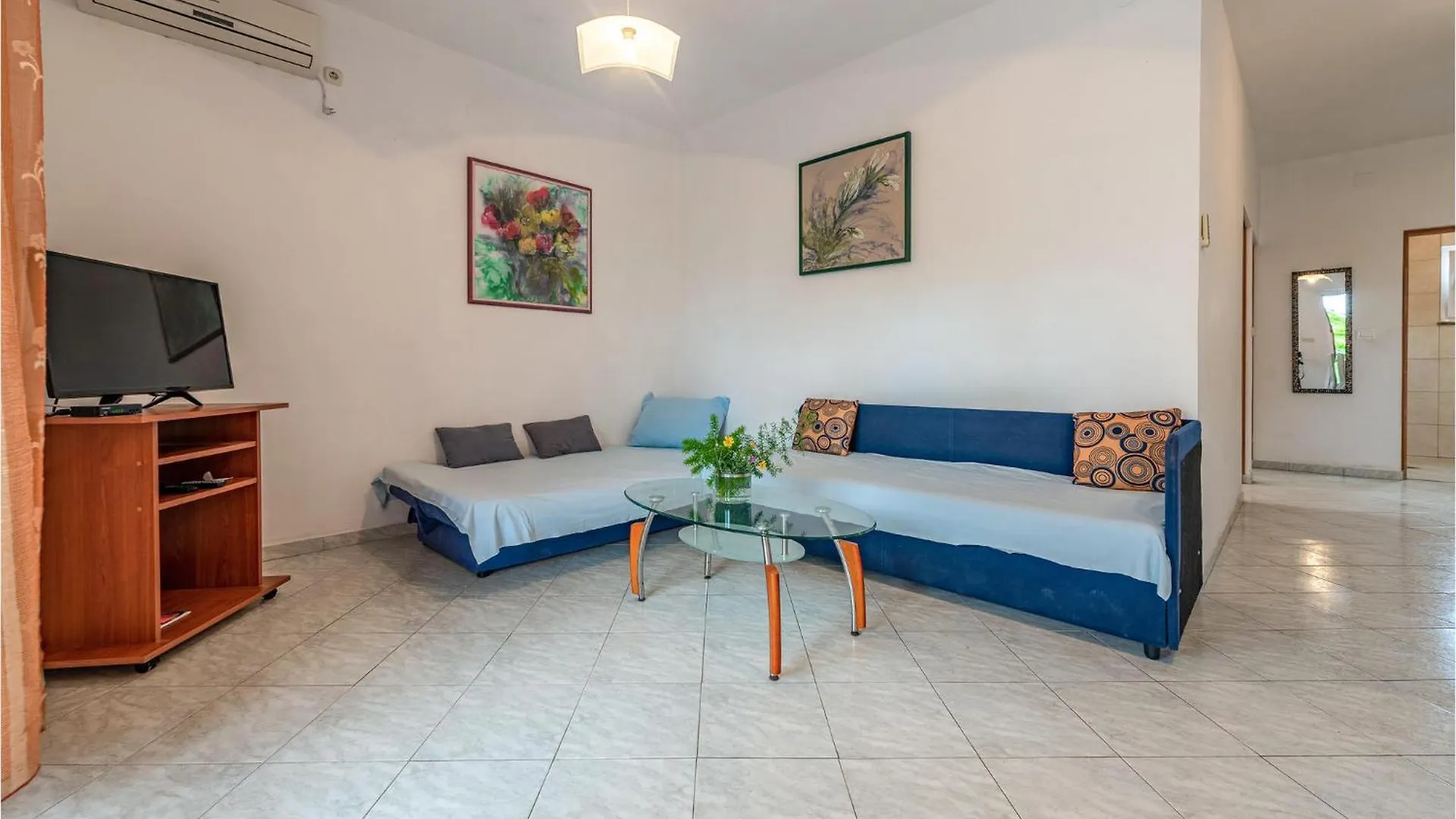 Lovely Apartment In Vir With Kitchen