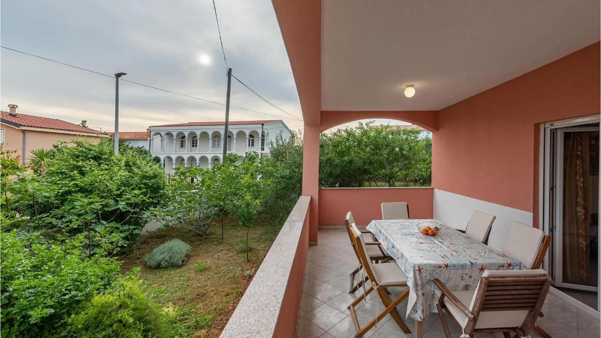 Lovely Apartment In Vir With Kitchen
